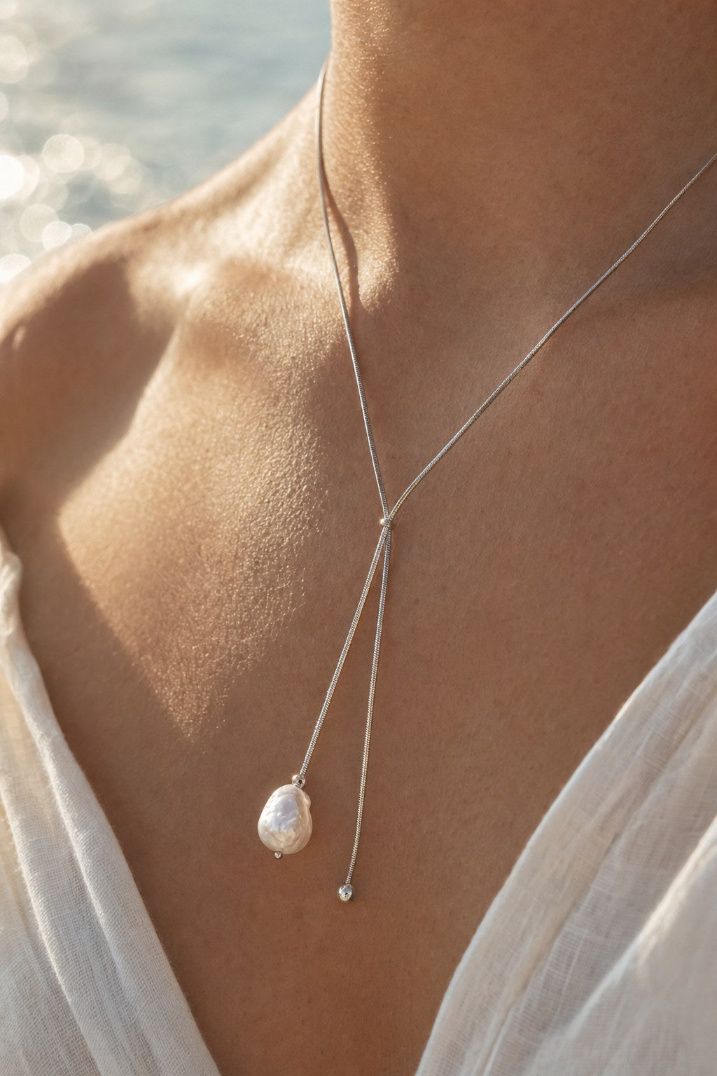 Undertow Pearl Lariat close-up detail